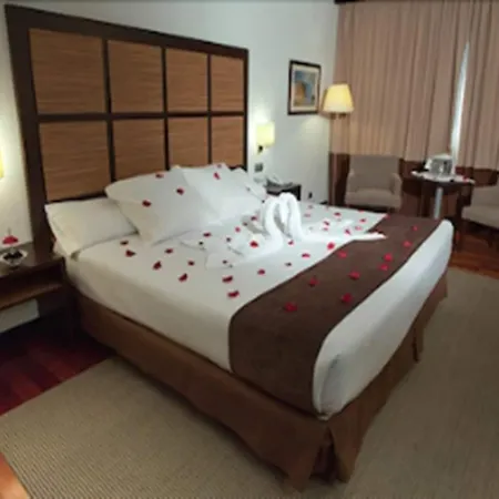 Otel Attica21 As Galeras 3*
